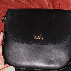 Michael kors crossbody purse